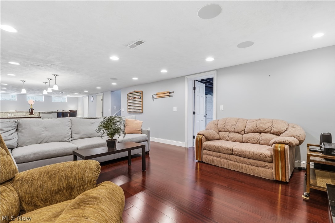 7068 Middlebrook Boulevard Middleburg Heights OH 44130