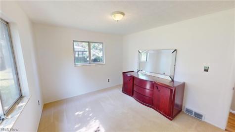 935 Carnegie Avenue Akron OH 44314