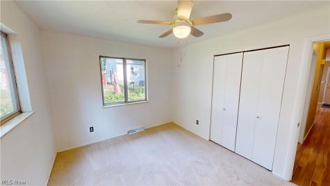 935 Carnegie Avenue Akron OH 44314