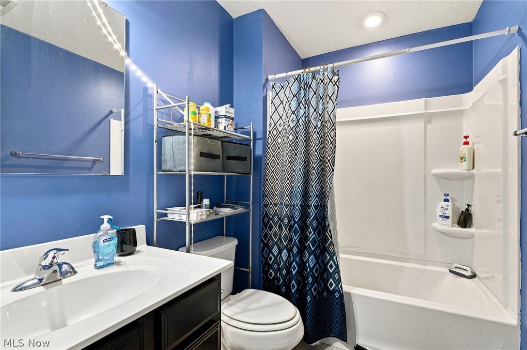 220 Emily Drive Madison OH 44057