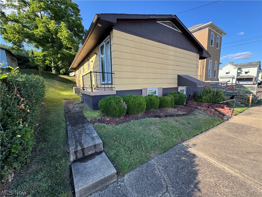 507 W Vine Street Martins Ferry OH 43935
