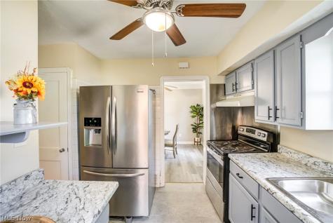 9725 S Highland Avenue Garfield Heights OH 44125