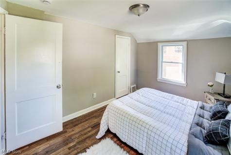 9725 S Highland Avenue Garfield Heights OH 44125