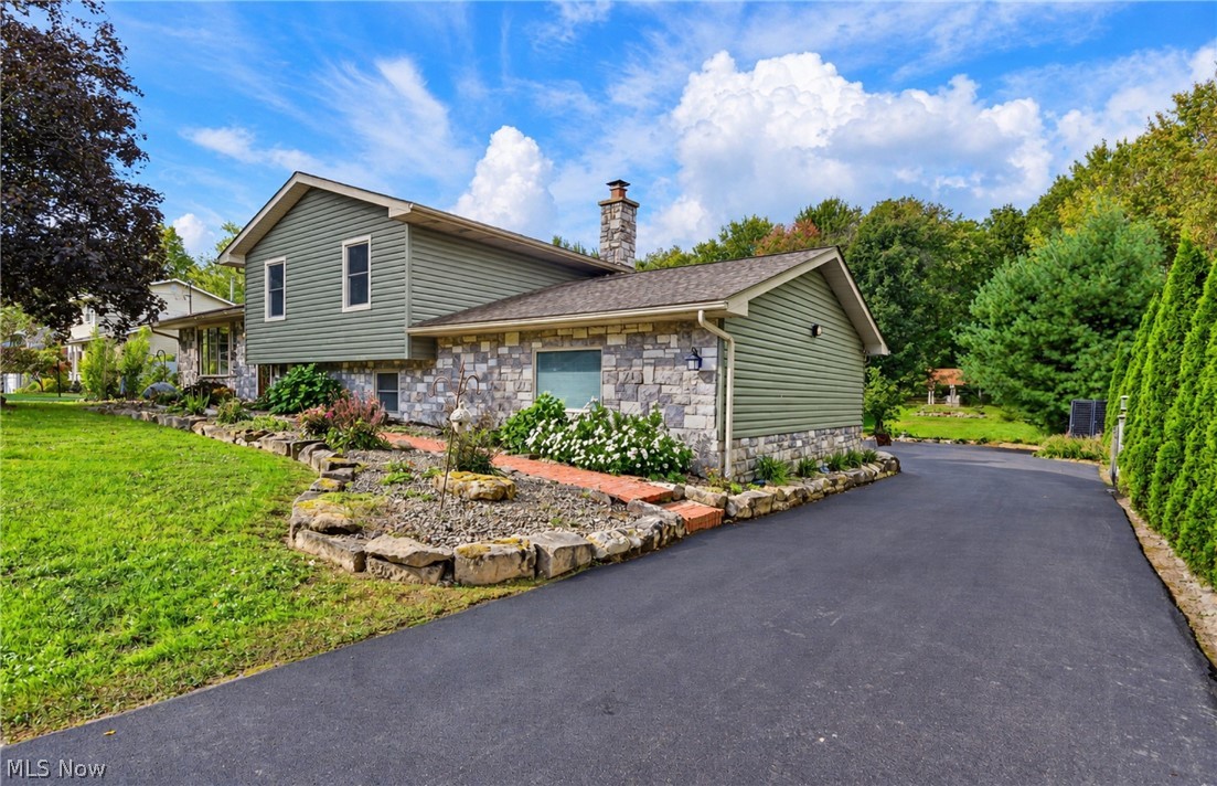 1323 Westview Drive Salem OH 44460