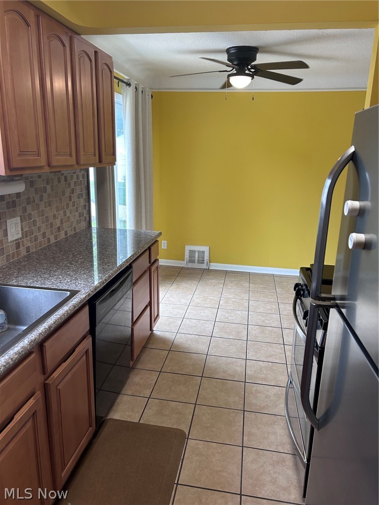 390 E 307th Street Willowick OH 44095