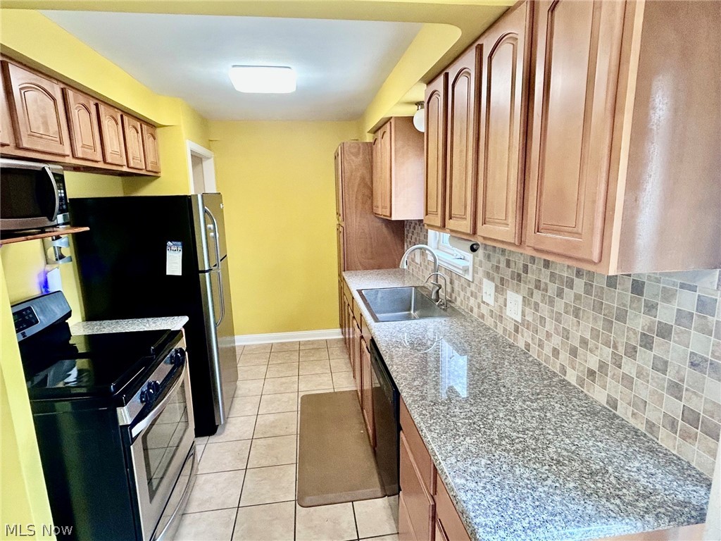 390 E 307th Street Willowick OH 44095