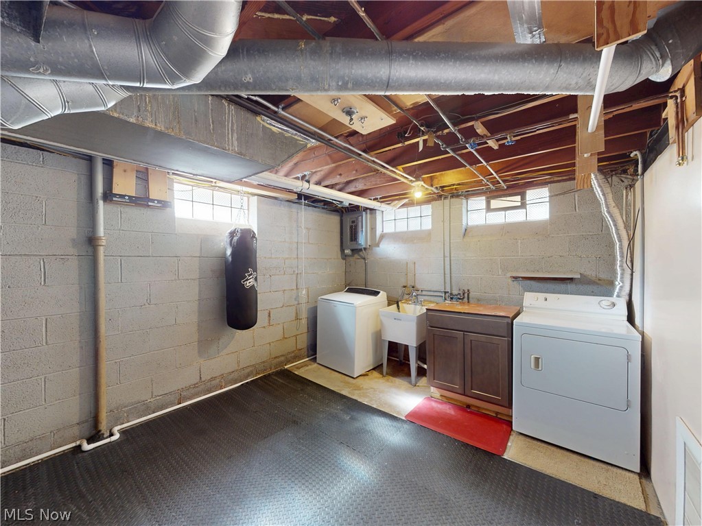 390 E 307th Street Willowick OH 44095
