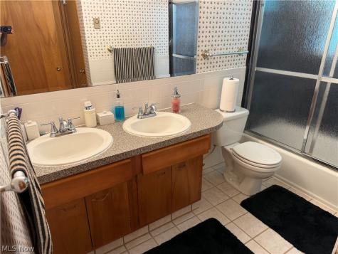 640 Harrison Avenue Akron OH 44314