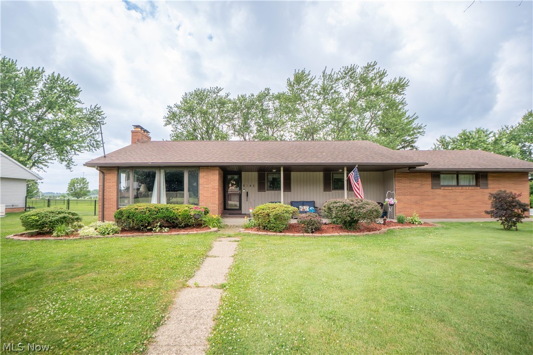 6145 Hollydale Avenue NE Canton OH 44721
