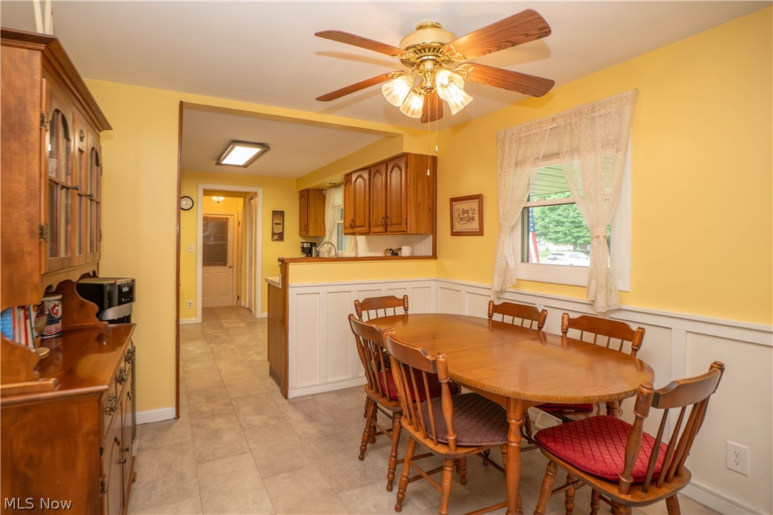 6145 Hollydale Avenue NE Canton OH 44721