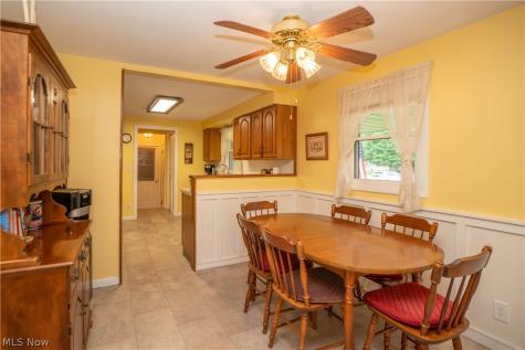 6145 Hollydale Avenue NE Canton OH 44721
