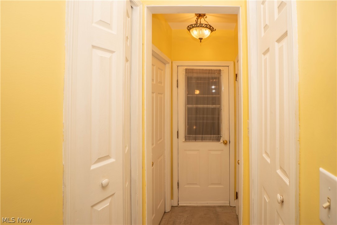 6145 Hollydale Avenue NE Canton OH 44721