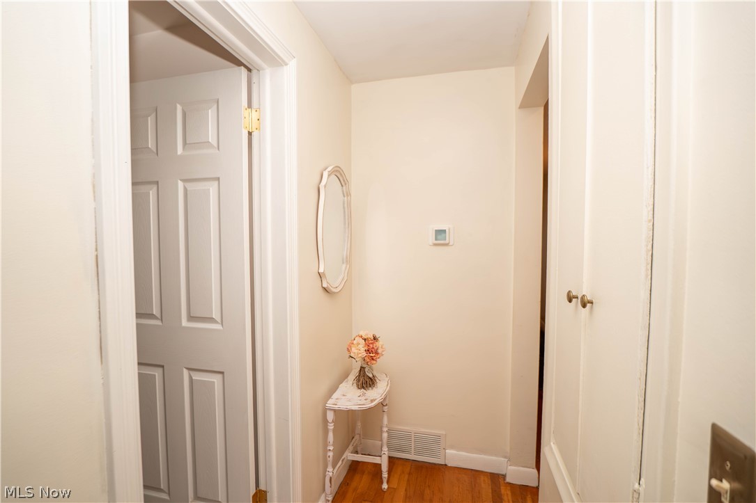 6145 Hollydale Avenue NE Canton OH 44721