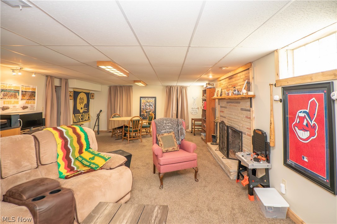 6145 Hollydale Avenue NE Canton OH 44721