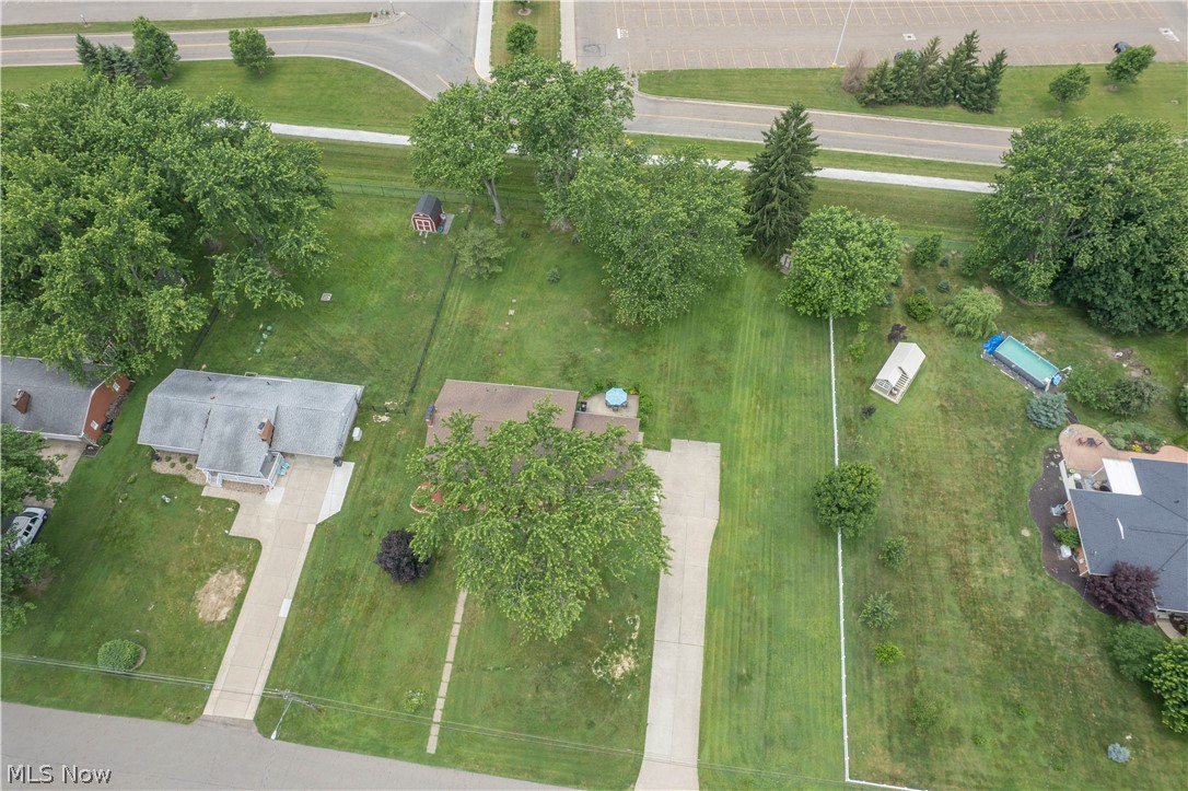 6145 Hollydale Avenue NE Canton OH 44721