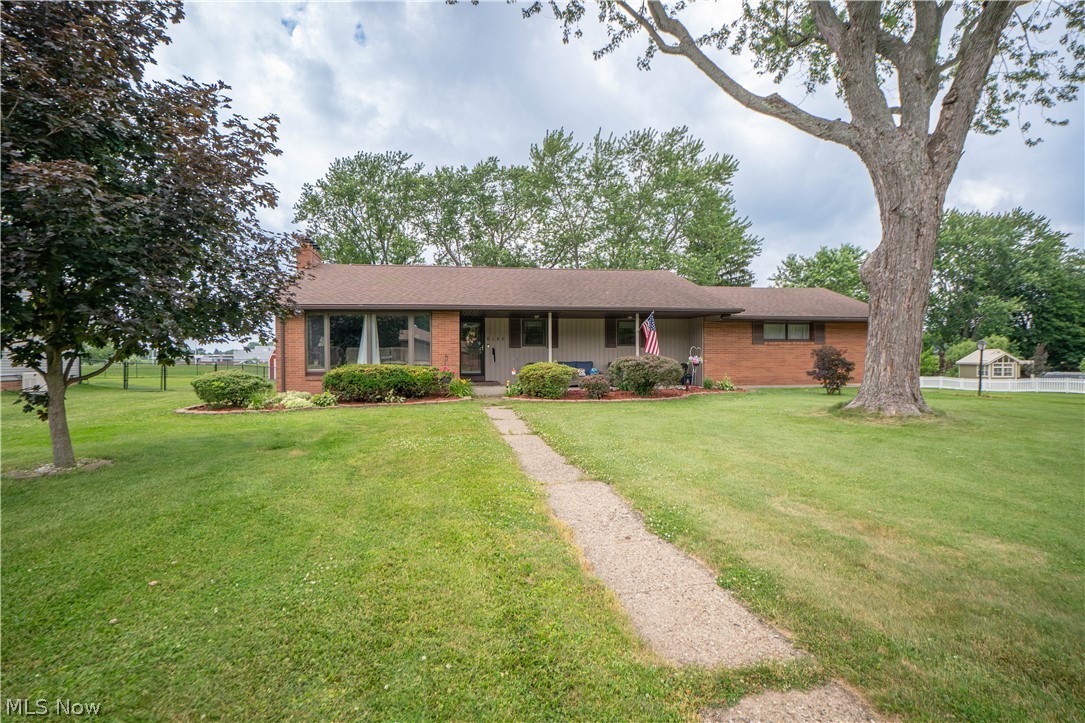 6145 Hollydale Avenue NE Canton OH 44721