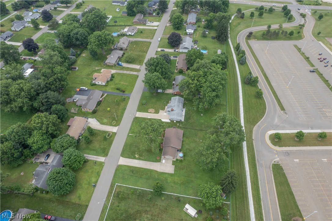 6145 Hollydale Avenue NE Canton OH 44721