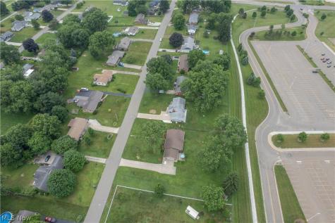 6145 Hollydale Avenue NE Canton OH 44721