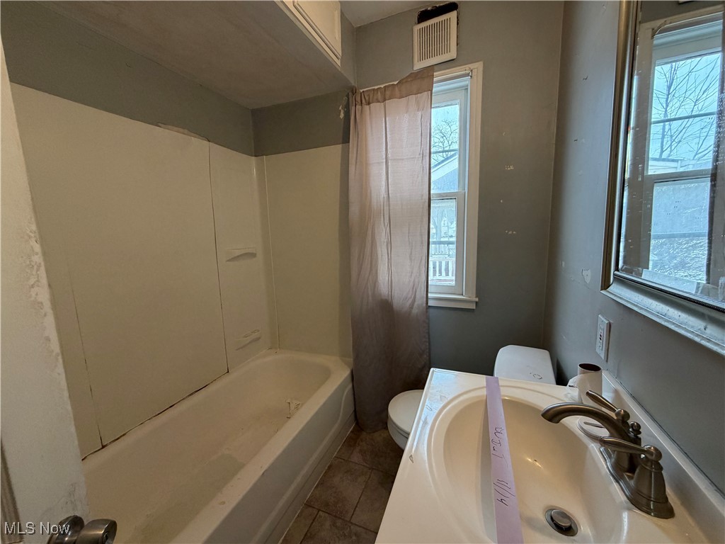 4723 E 94th Street Garfield Heights OH 44125