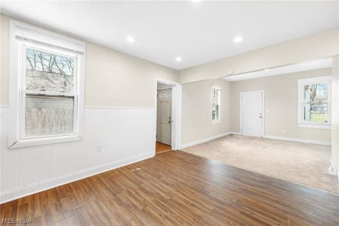 9610 Edmunds Avenue Cleveland OH 44106