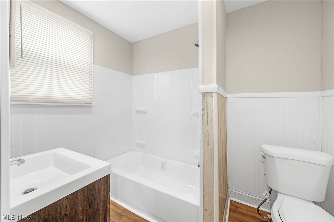 9610 Edmunds Avenue Cleveland OH 44106
