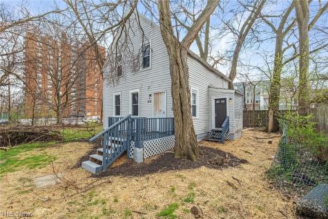 9610 Edmunds Avenue Cleveland OH 44106