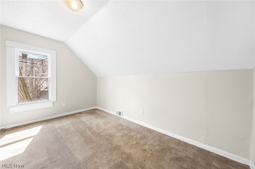 9610 Edmunds Avenue Cleveland OH 44106