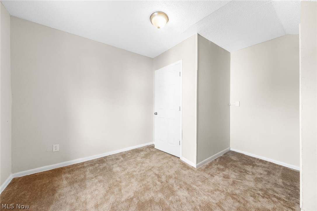 9610 Edmunds Avenue Cleveland OH 44106