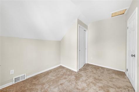 9610 Edmunds Avenue Cleveland OH 44106