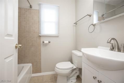455 Metcalf Road Elyria OH 44035