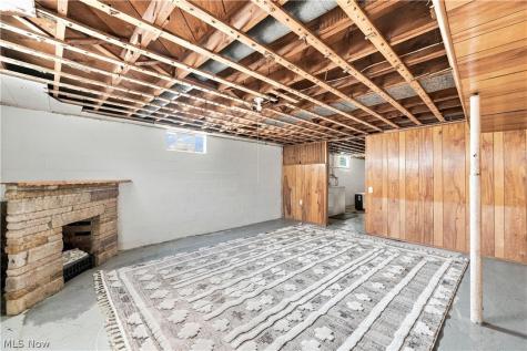 3210 Nidover Drive Akron OH 44312