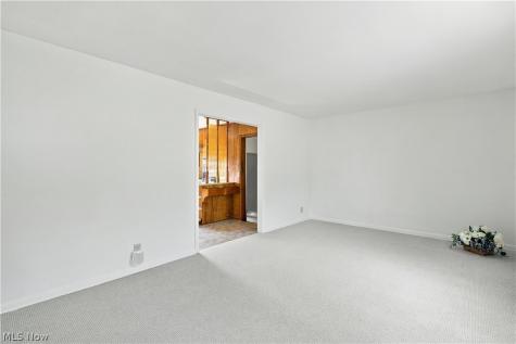 3210 Nidover Drive Akron OH 44312