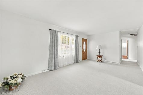 3210 Nidover Drive Akron OH 44312