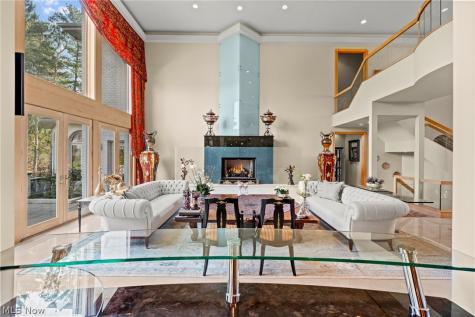 25 Brandon Court Moreland Hills OH 44022