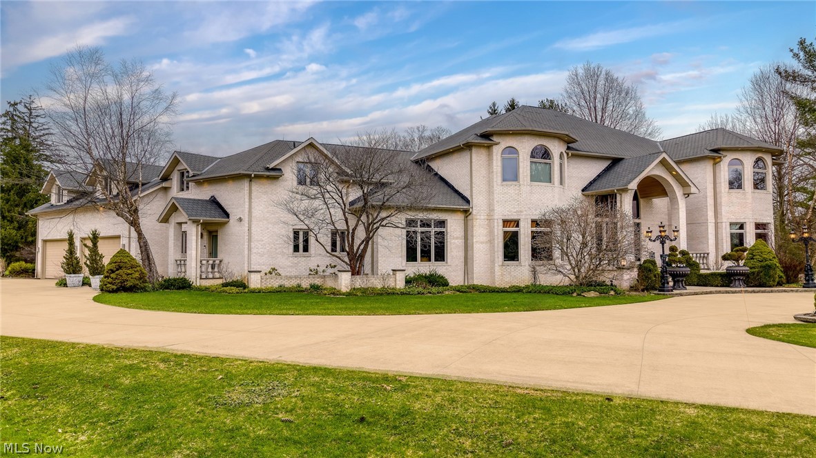 25 Brandon Court Moreland Hills OH 44022