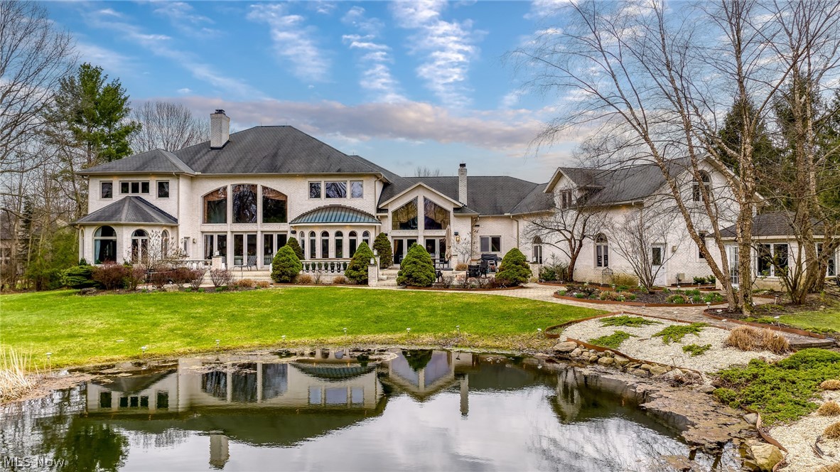 25 Brandon Court Moreland Hills OH 44022