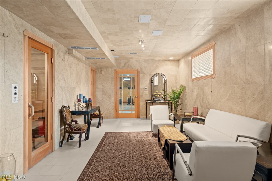 25 Brandon Court Moreland Hills OH 44022