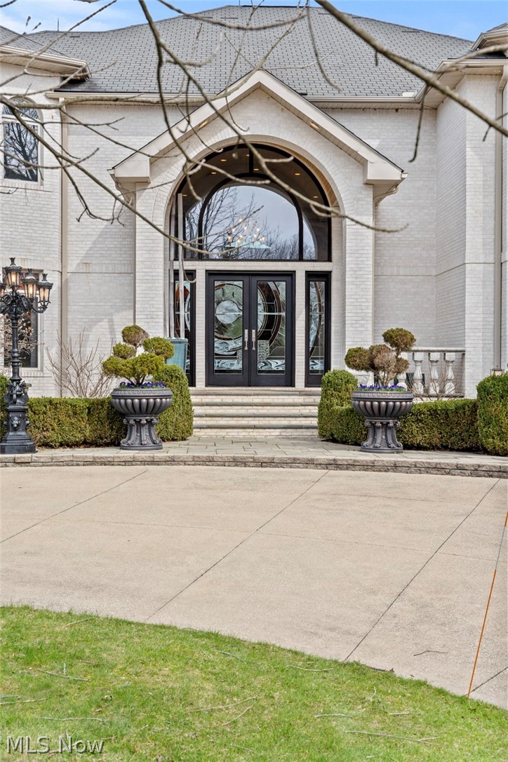 25 Brandon Court Moreland Hills OH 44022