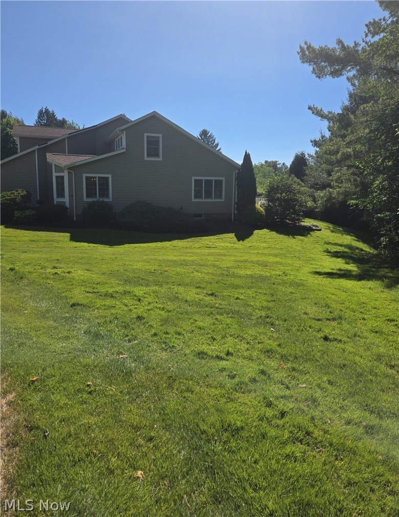 14736 Shannon Court Burton OH 44021