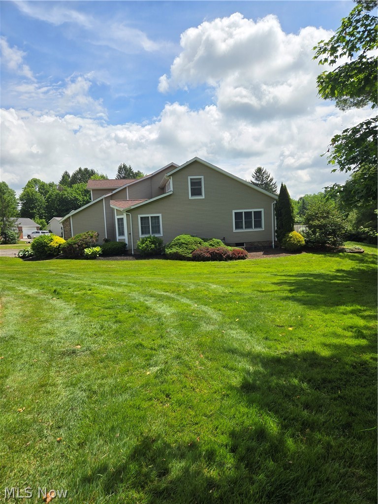 14736 Shannon Court Burton OH 44021