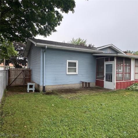 289 Middlefield Drive Akron OH 44312