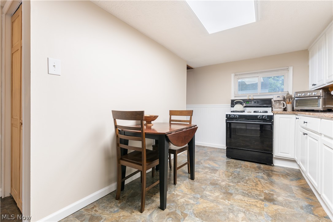391 Alpha Avenue Akron OH 44312