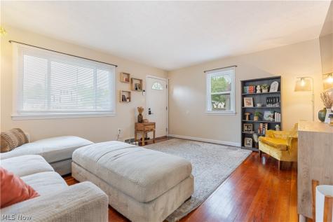 391 Alpha Avenue Akron OH 44312