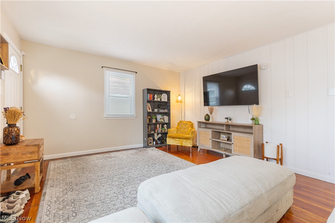 391 Alpha Avenue Akron OH 44312