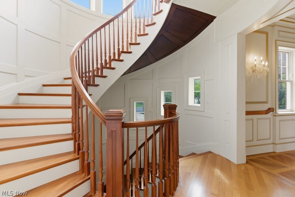 352 Bingham Court Bratenahl OH 44108