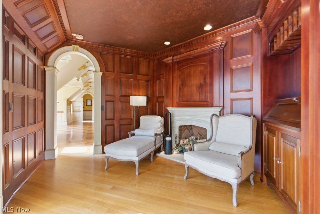 352 Bingham Court Bratenahl OH 44108
