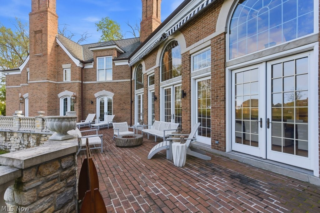 352 Bingham Court Bratenahl OH 44108