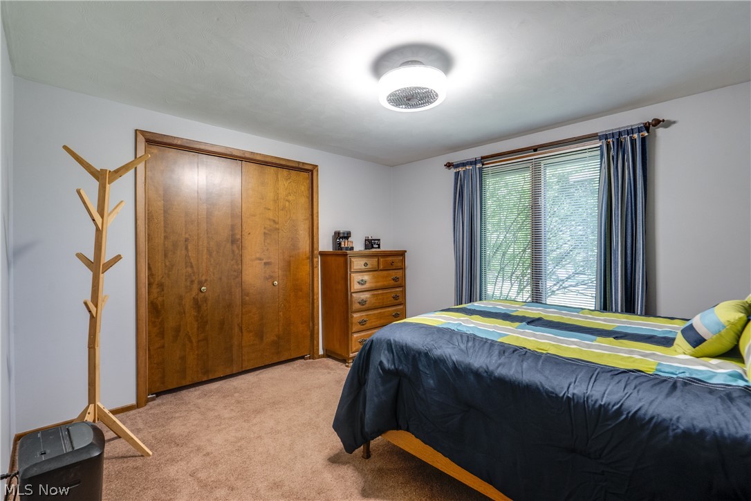 5269 Woodview Avenue Louisville OH 44641