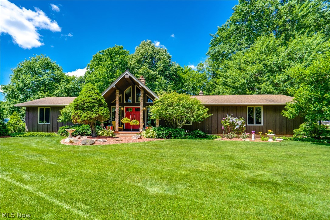 5269 Woodview Avenue Louisville OH 44641