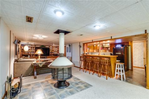 5269 Woodview Avenue Louisville OH 44641